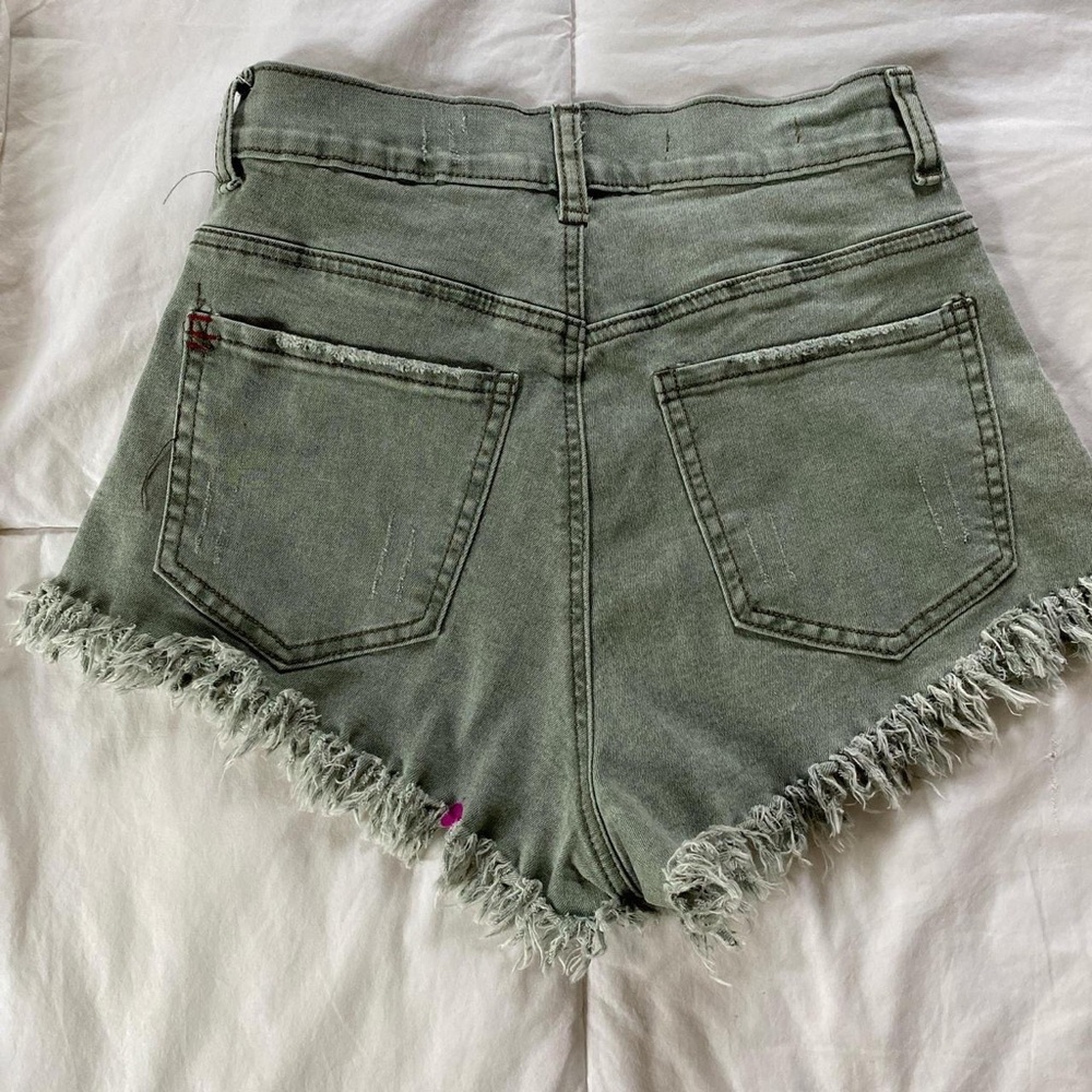 Distressed High Waisted Mini shorts